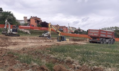Sbancamento, livellamento e splateamento Servizi movimento terra a Osimo F.LLI STORTONI srl